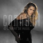 20-03-2004 Beth Hart at studio in Amsterdam, March 20, 2004.

[keywords]Posed, Half Length[/keywords]